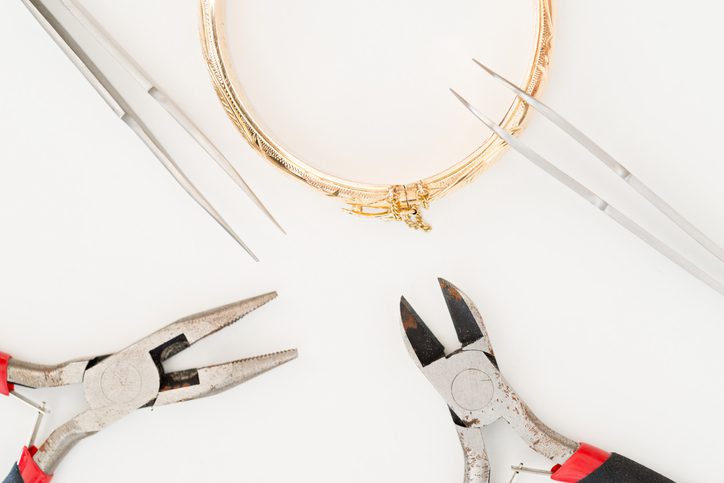How to Find the Best Jewelry Repair Near You